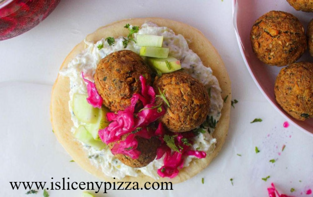 Kota Wisata kuliner Terbaik Menurut World of Mouth