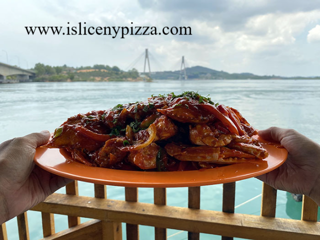 Wisata Kuliner Seafood Jembatan Barelang